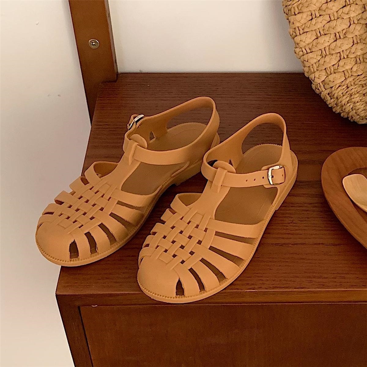 Retro Roman sandals for women summer Korean fairy Wind ins students hollow woven flat jelly shoes 2025