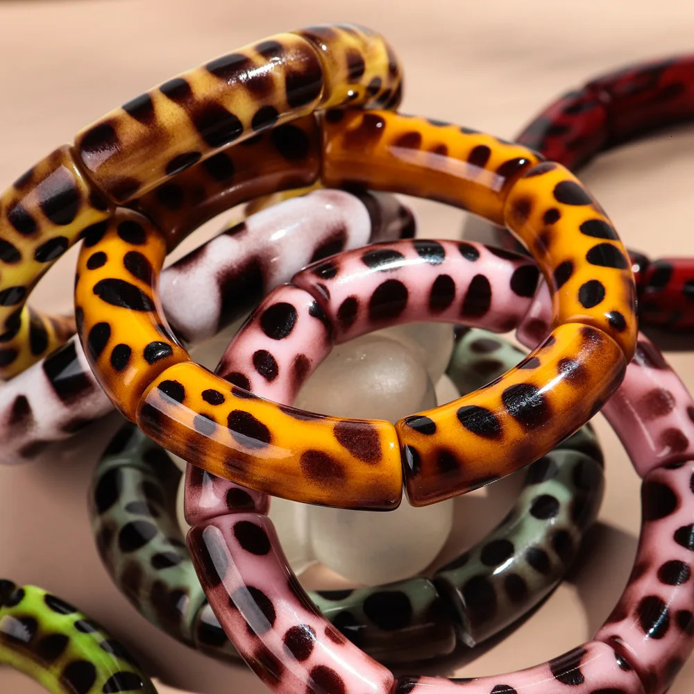 Colorful Leopard Big Bamboo Tube Beaded Acrylic Bracelets for Women Men Boho Elastic Curved Resin Bangle Stack Jewelry Gifts 250225