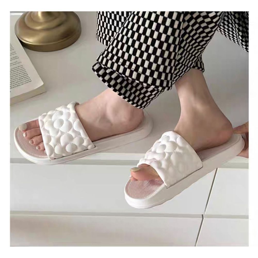 Designer Sandals Women Luxury Sandals And Designer Slippers Outdoor Beach Slides Summer Flats Classic Flat Heel Flats Black White Brown Slides Slipper