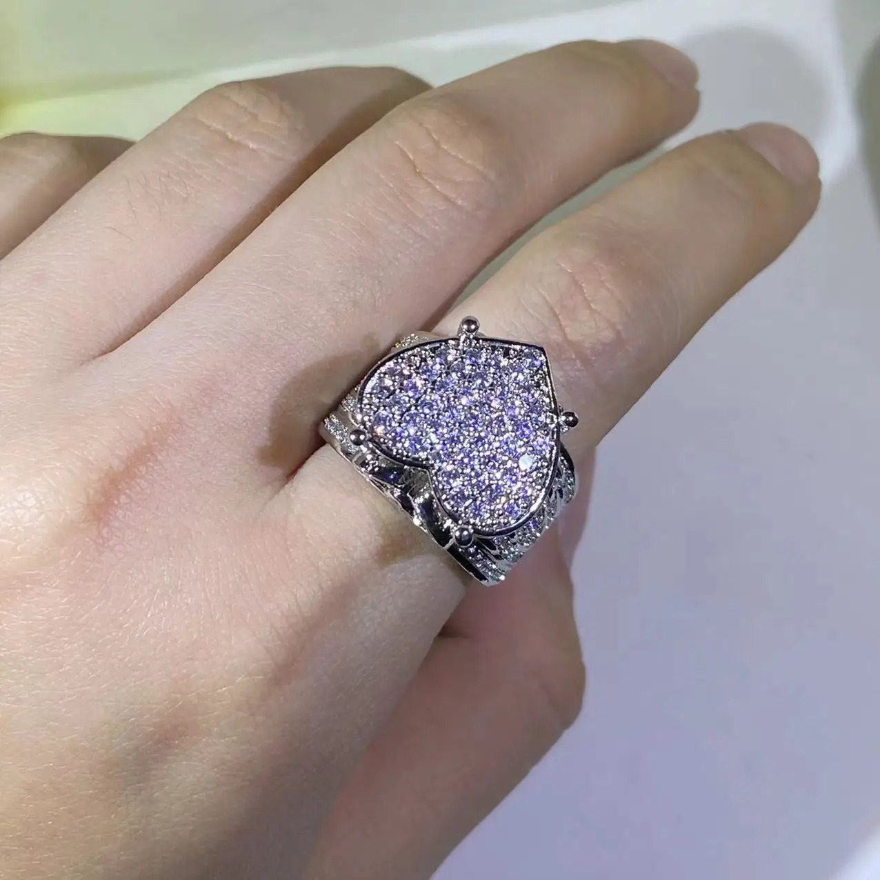 925 Silver Exquisite Big Heart Ring 5A CZ Micro Pave Cubic Zirconia Ring Fully Iced Out Bling Hip Hop Punk Men Women Jewelry 250225