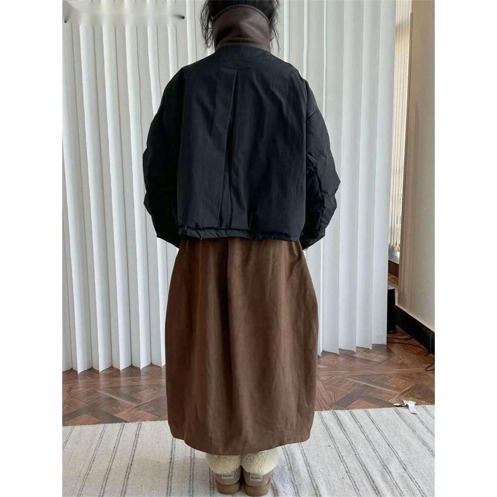 Hanorange 2024 Winter Fake Lambswool Collar Horn Button Padded Women Loose Silhouette Short Down Jacket Black