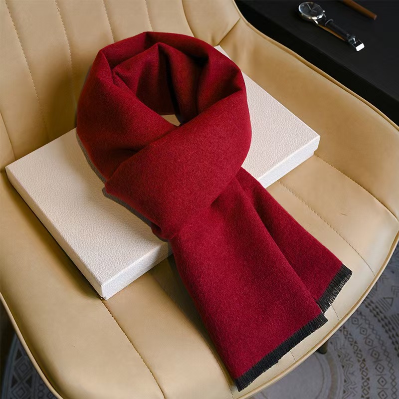 K011 Chinese red bright red year of birth wool scarf men and women winter gift for middle-aged and elderly people neck gift box