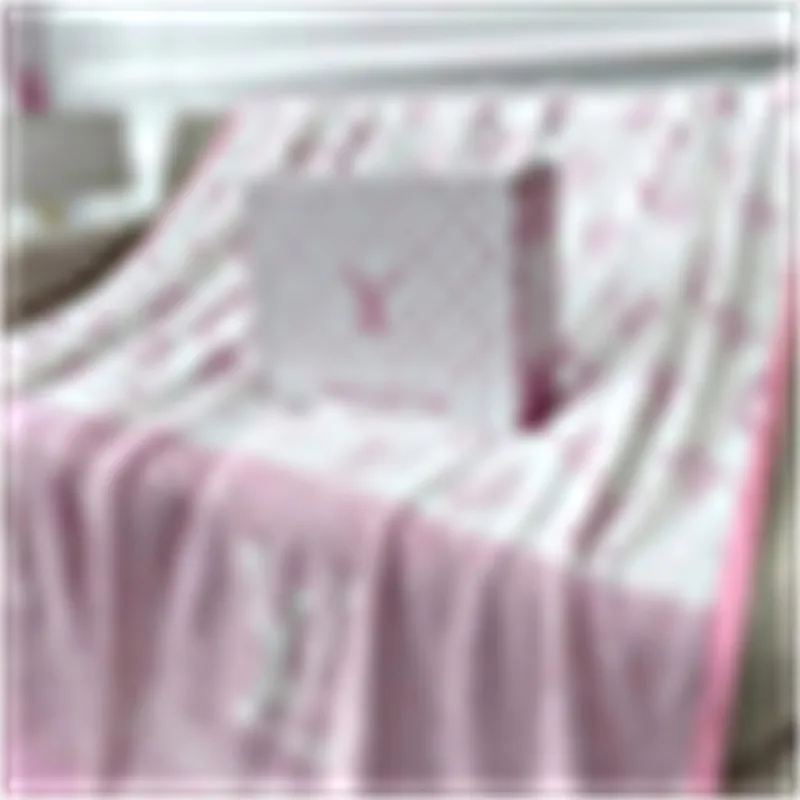 Blankets Designer Old Flower Printed Classic Letter Design Color Office Nap Travel Towel Sofa Decoration Shawl Blanket with Gift Box