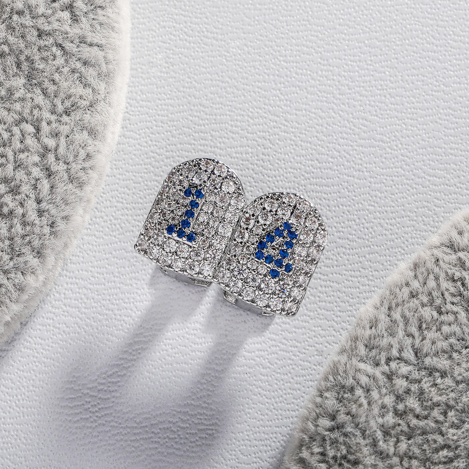 Blue Zircon Iced Out Teeth Hip Hop Top Bottom Grills Dental Mouth Punk Teeth Caps Cosplay Party TG107 250220