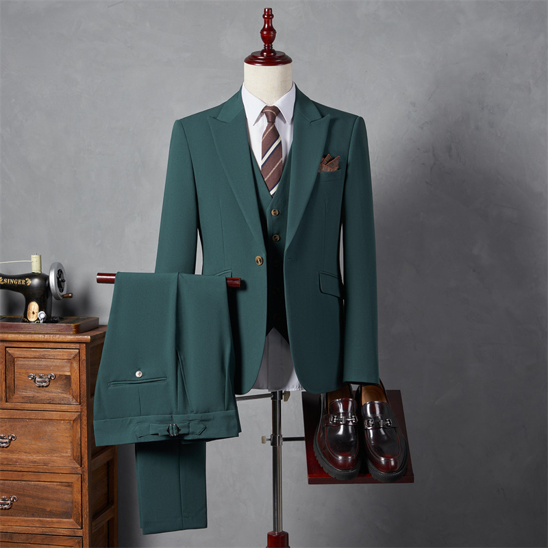 S226Vintage Look Men's Workwear with Timeless Italian Tailoring