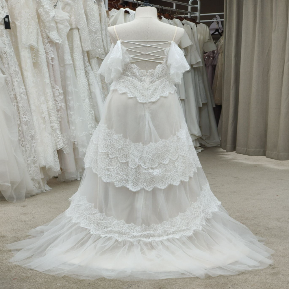 Ethereal Boho Wedding Dress Tiered Lace Beach Bride Dress Spaghetti Straps Corset Bohemian Celtic Civil Grecian Bridal Dress Elegant Vestio De Novias 