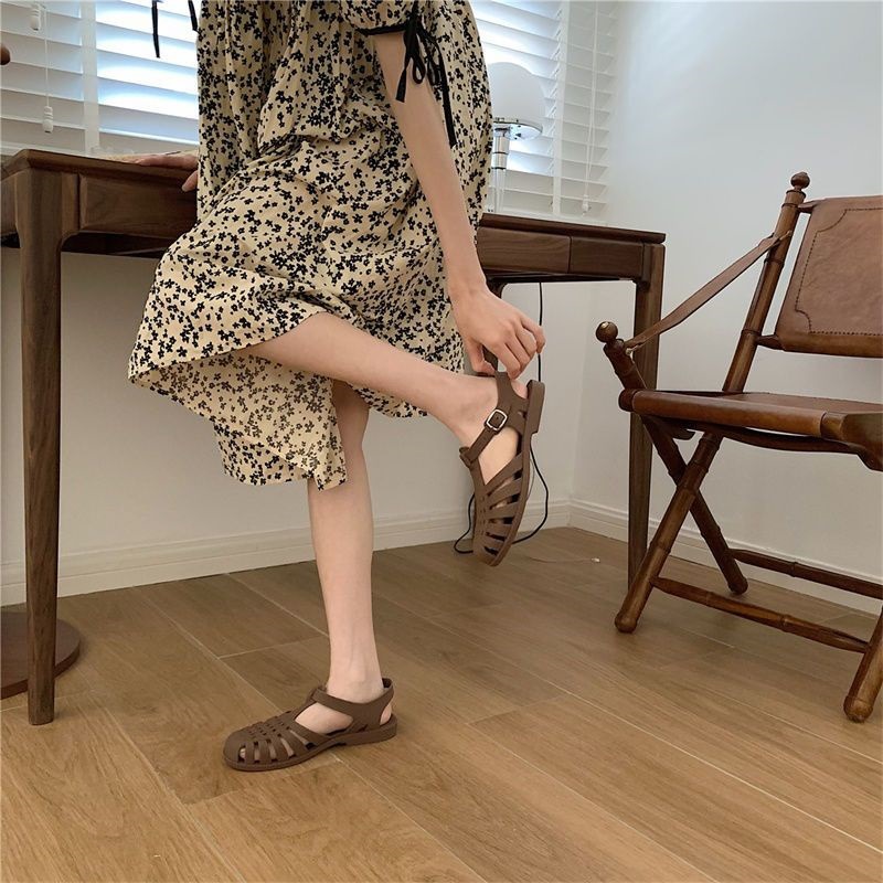 Retro Roman sandals for women summer Korean fairy Wind ins students hollow woven flat jelly shoes 2025