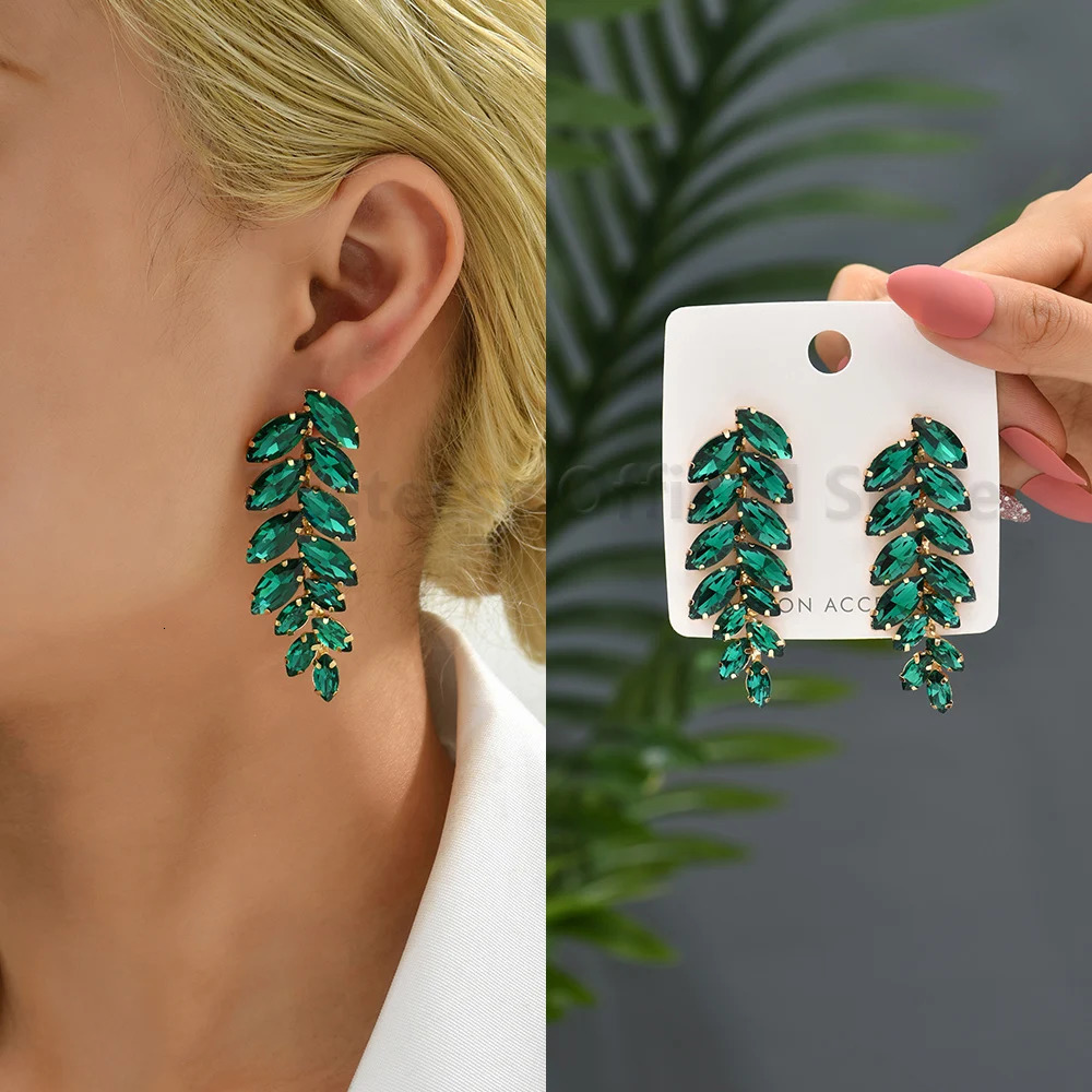 Vintage Long Drop Dangle Earrings For Women Maple Leaf Shaped Full Glass Crystal Trend Jewelry Bridal Wedding Accessories 250225
