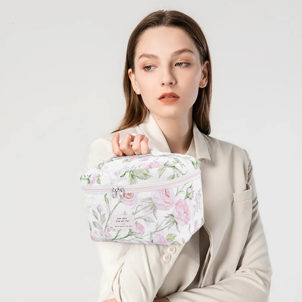 4PCS Women Travel Toiletry Bag Quilted Cotton Makeup Bag Floral Make Up Organizer Toiletry Organizer Bag 250221