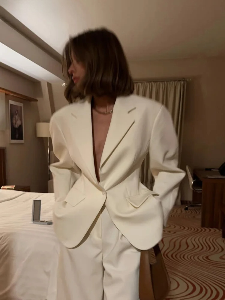 Chic Elegant White Waist Cinched Lapel Suit Jacket Fashion Casual Solid Color Single Breasted Coat New 2025 Ladies Street Coats