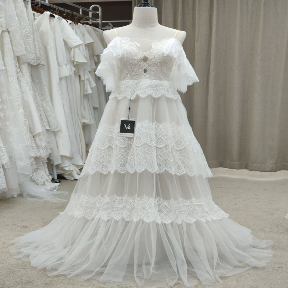 Ethereal Boho Wedding Dress Tiered Lace Beach Bride Dress Spaghetti Straps Corset Bohemian Celtic Civil Grecian Bridal Dress Elegant Vestio De Novias 