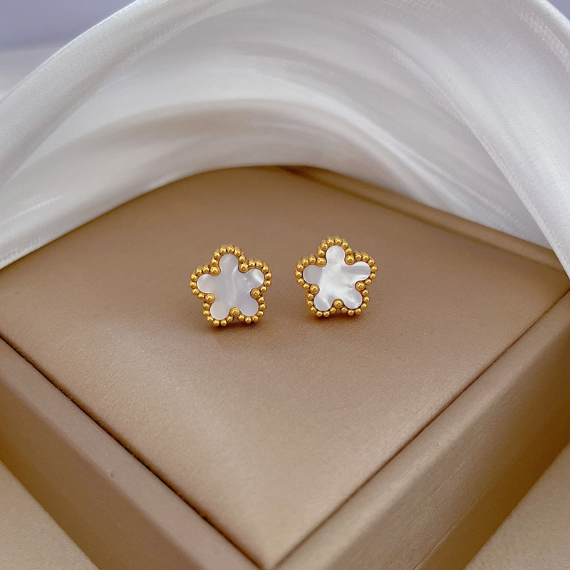 Classical Titanium Steel Five-Leaf Flower Stud Earrings for Women Ladies Designer Stainless Steel Five-leaved Clover Earrings Birthday Jewelry Gift