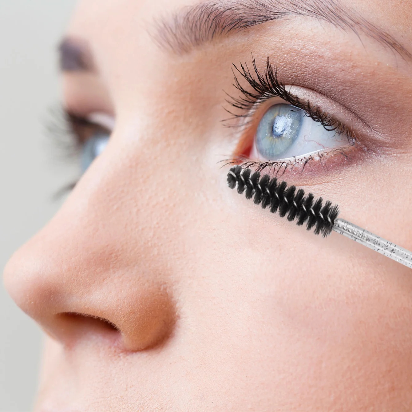 100Pcs Disposable Eyelash Brushes Reusable Eyelashes Brush Tube Mascara Wands Tubes Dust-proof Lash Spoolies Storage Makeup Tool 250224