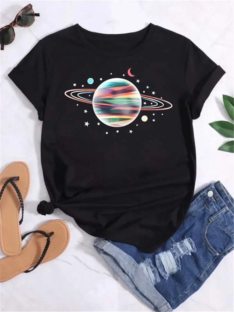 Maycaur T Shirt Women Moon Planet Print Fashion Tee Shirts Casual Round Neck Short Sleeve Streetwear Female T-Shirt Vintage Tops 250226
