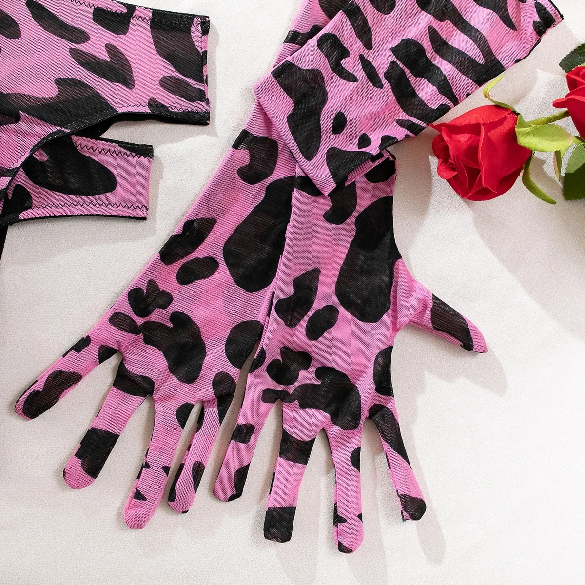 Sexy Pink Leopard Printed Bra Gloves Leg Socks Lingerie Set Womens Perspective Comfortable Mesh Exotic Apparel Underwear Suit 250320