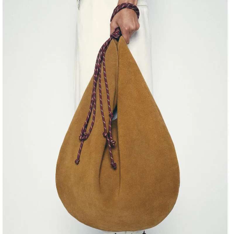 Large Capacity Tote Bag New Autumn/Winter High-Grade Niche Design Retro Commuter Lady Handbag Shoulder Bags