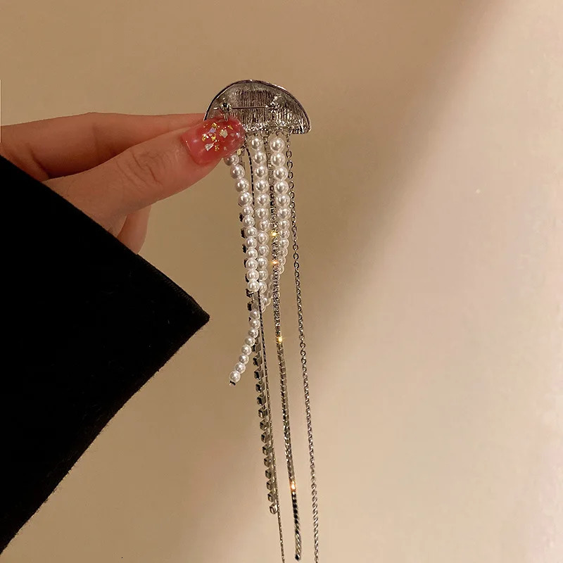 1 Piece Vintage Crystal Pearl Jellyfish Brooch For Women Personality Long Tassels Collar Brooches Earrings Accessories 250225