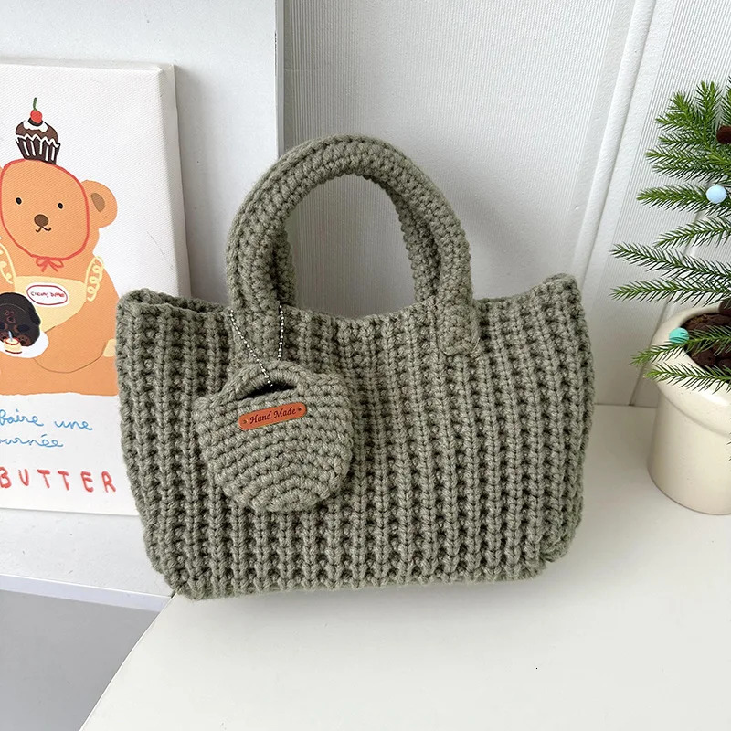 Woven Bag Solid Color Handmade Crochet Bag Cute Woolen Handbag Autumn and Winter Wear Mobile Phone Bag 250224