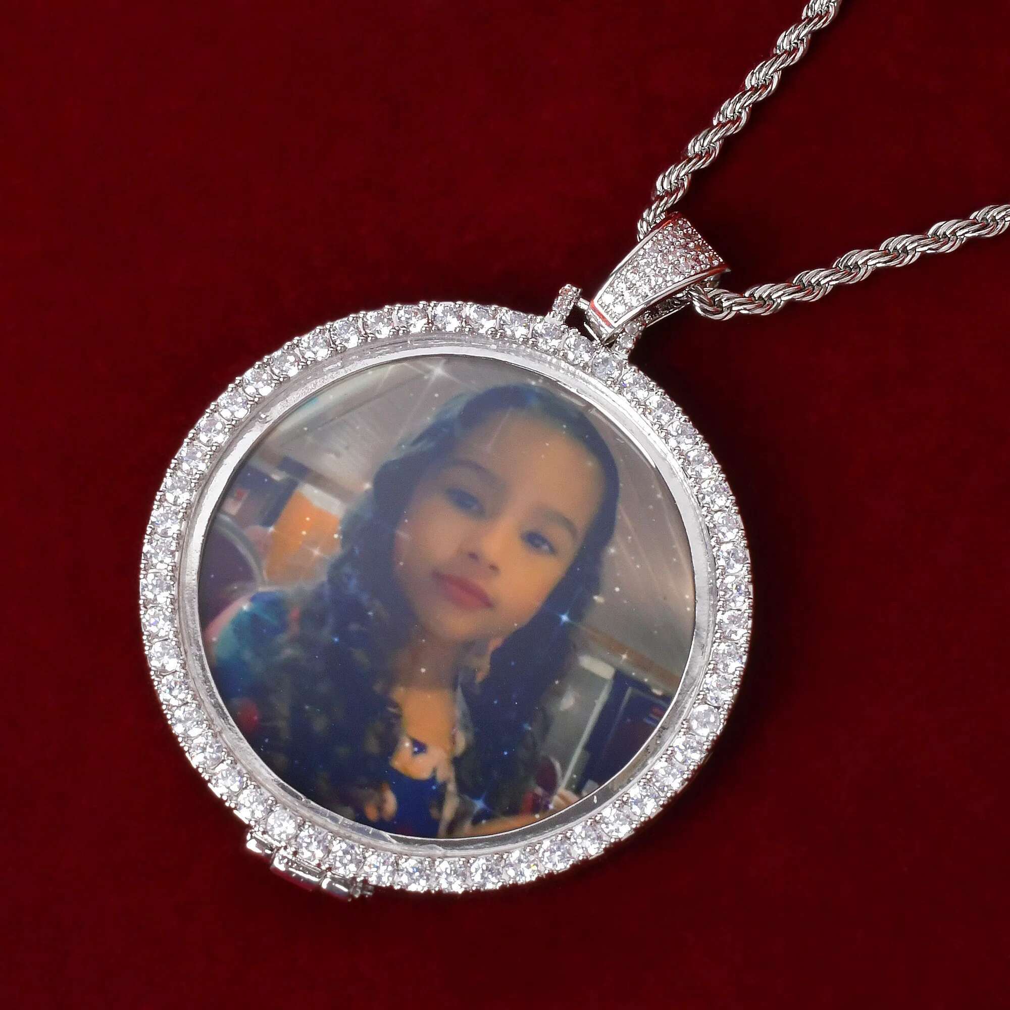 Aokaishen Custom Photo Necklace for Men Picture Memory Medallions Personalized Pendant Hip Hop Fashion Jewelry Iced Out