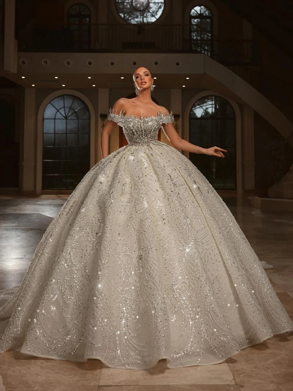 Exquisite Ball Gown Wedding Dress For Women High Collar Sleeveless Bridal Gowns Crystal Sequins Sweep Train Dresses Custom Made vestidos de novia