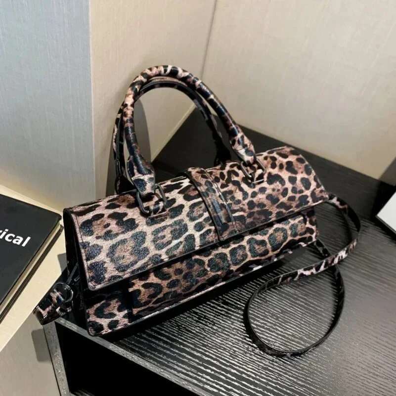 2025 New Wilderness Style Leopard Pattern Shoulder Bag For Women Designer Handbag Fashion Multi Functional Commuter Crossbody Bag Wallet