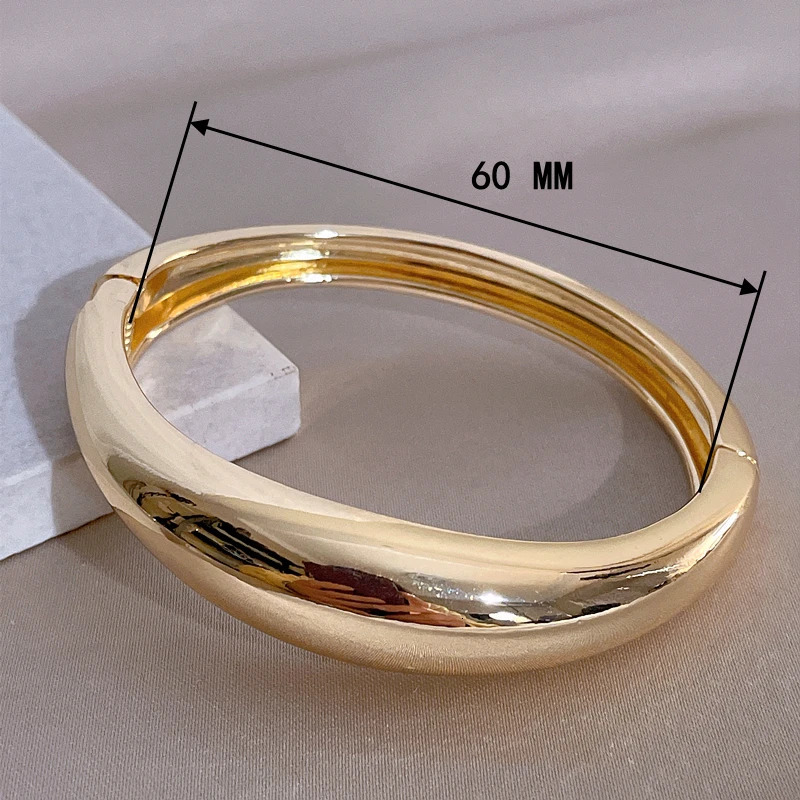 Fashion Chunky Heavy Metal Smooth Bangles for Women Gothic Punk Irregular Minimalist Alloy Wide Bracelet Fashion Jewelry Gifts 250225