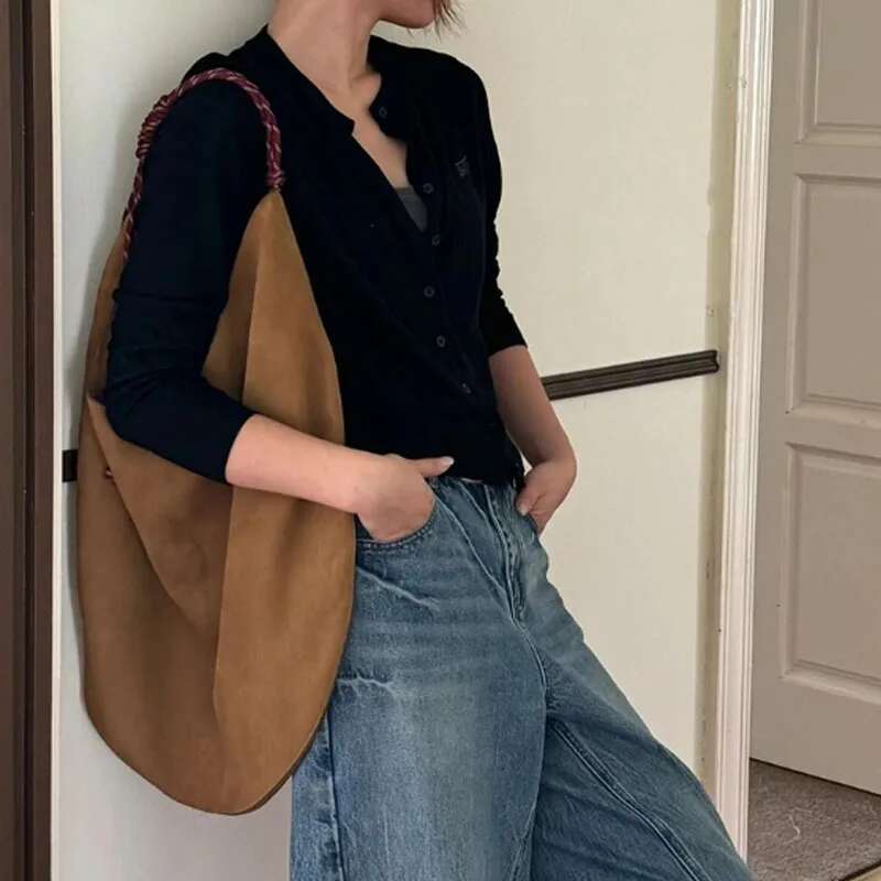 Large Capacity Tote Bag New Autumn/Winter High-Grade Niche Design Retro Commuter Lady Handbag Shoulder Bags