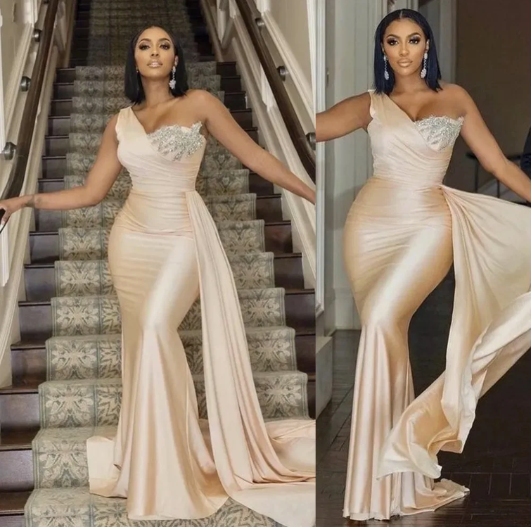 Elegant Champagne Bridesmaid Dresses One Shoulder Mermaid Appliques Beads Wedding Guest Maid Of Honor Gowns Evening Prom Dress For Women Occasion Form