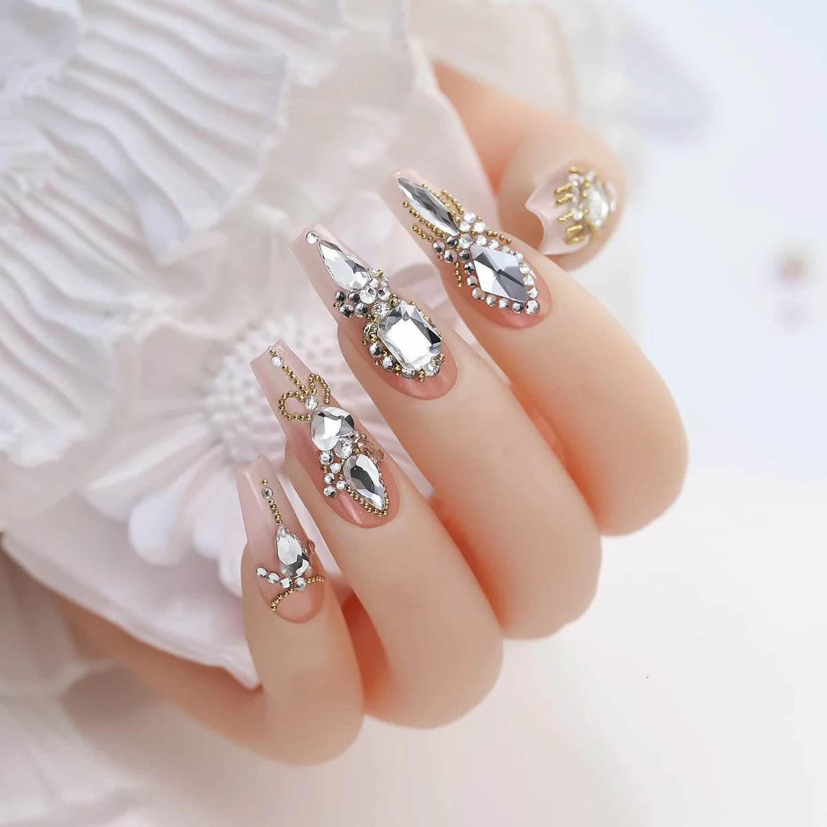 12 grid 1 box of transparent plating bottom nail water diamond heart drop and other size mixed flat 250217