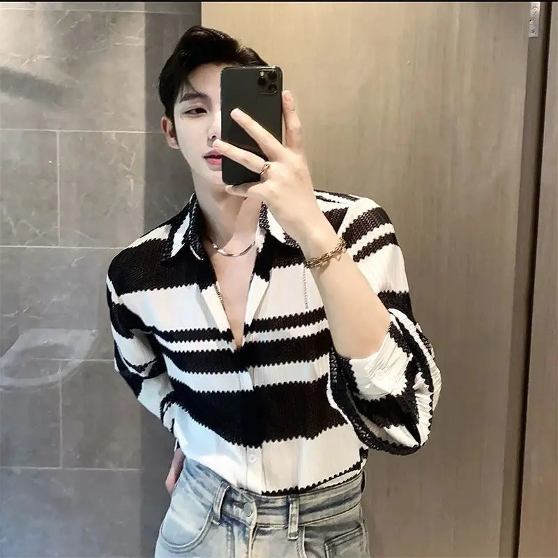 Senior Trend Fashion Niche Sense of Thin Style Cool Stripe Hollow Out Loose Handsome Temperament Mens Shirts Autumn 250224