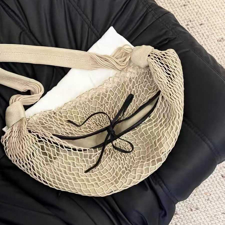 Internet Celebrity Same Style Fashionable Versatile Color Contrasting Casual Mesh Bag Weaving Bull Horn Design Single Shoulder Cross Shoulder Bag 2502