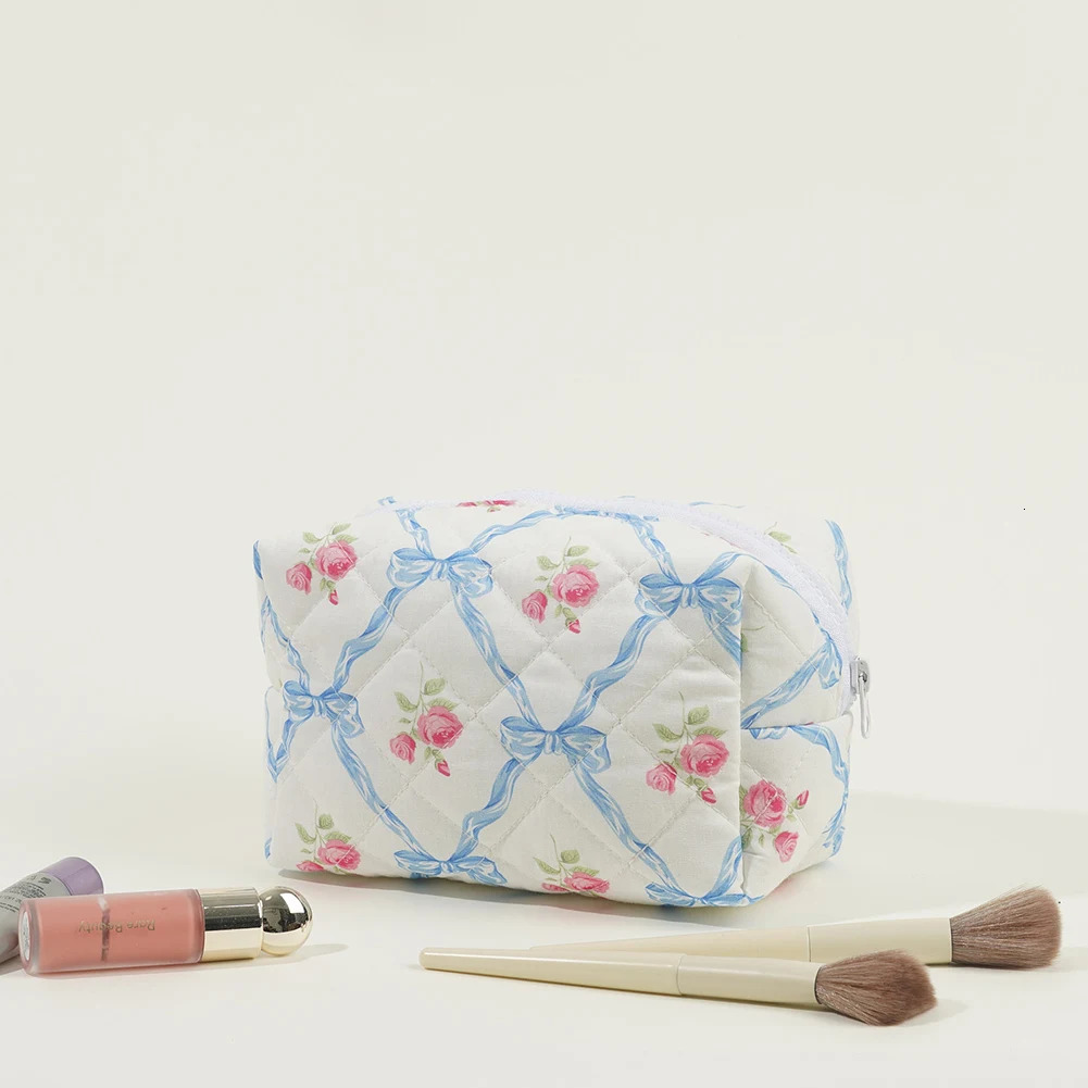 Cute Bow Floral Makeup Bag with Zipper Makeup Organizer Storage Bag Cotton Quilted Cosmetic Organizer Case Large for Women Girls 250221