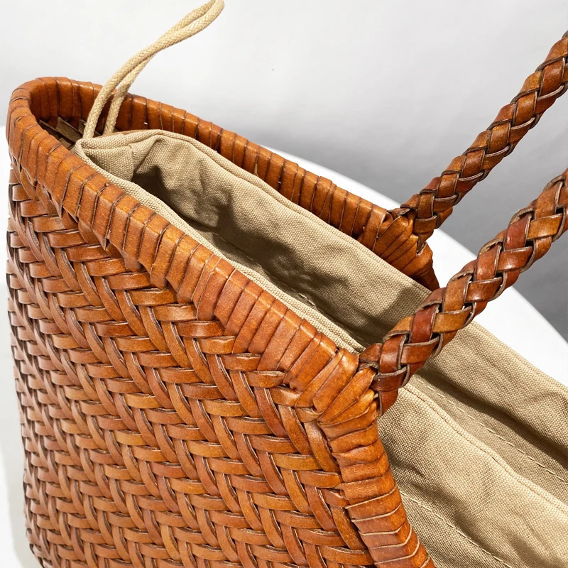 Genuine Leather Handwoven Tote Bags For Women er Handbags And Purses 2024 In Cowhide With Inner Pocket Shoulder 250224