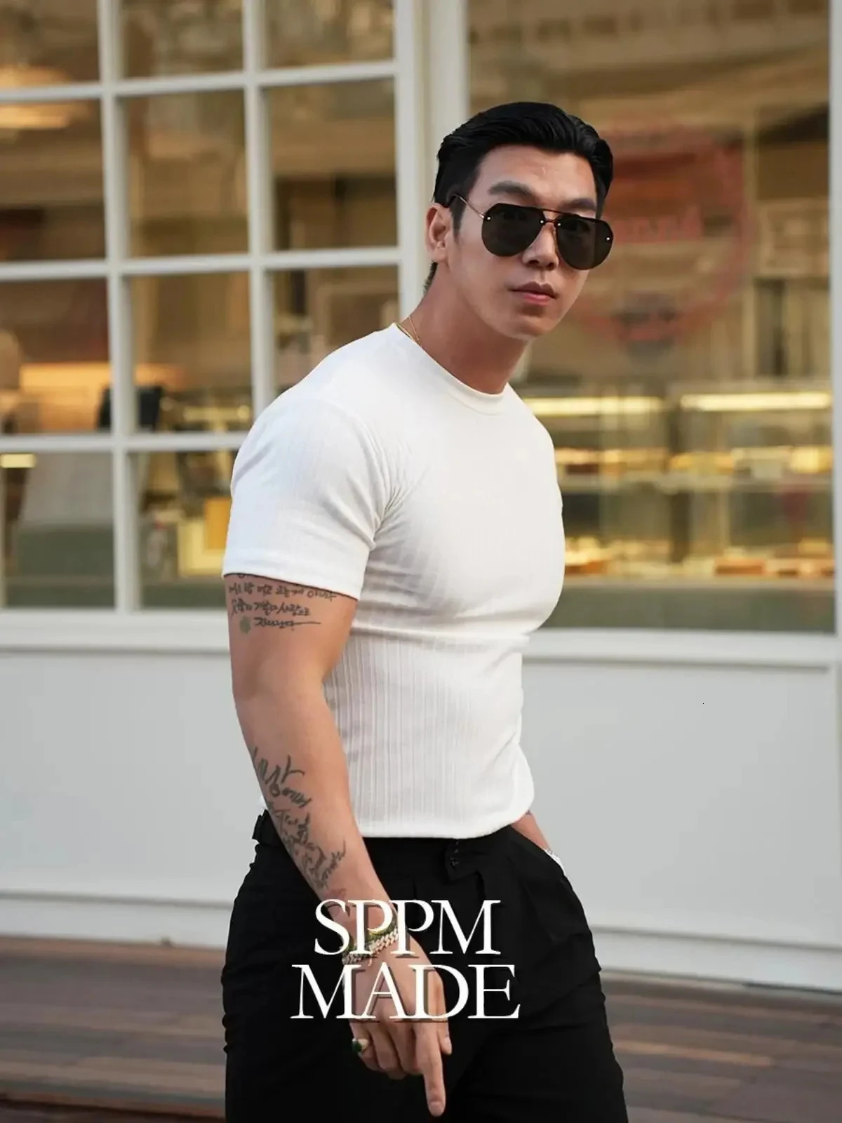 2024 Fashion Muscle Fitness Mens Summer Sports Fitness Leisure Round Neck Elastic Short Sleeve Vertical Stripe T-shirt 250225