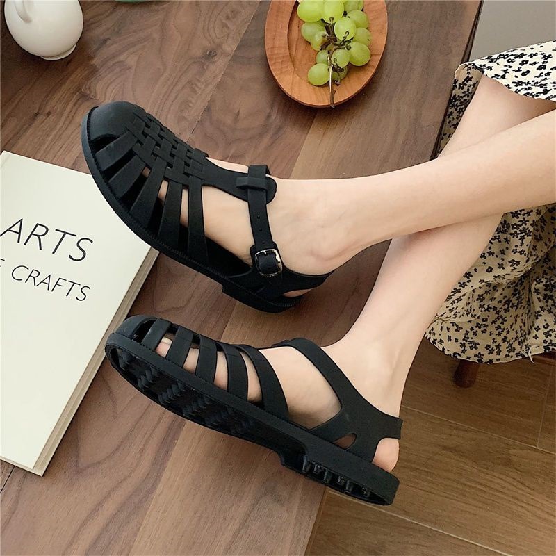 Retro Roman sandals for women summer Korean fairy Wind ins students hollow woven flat jelly shoes 2025