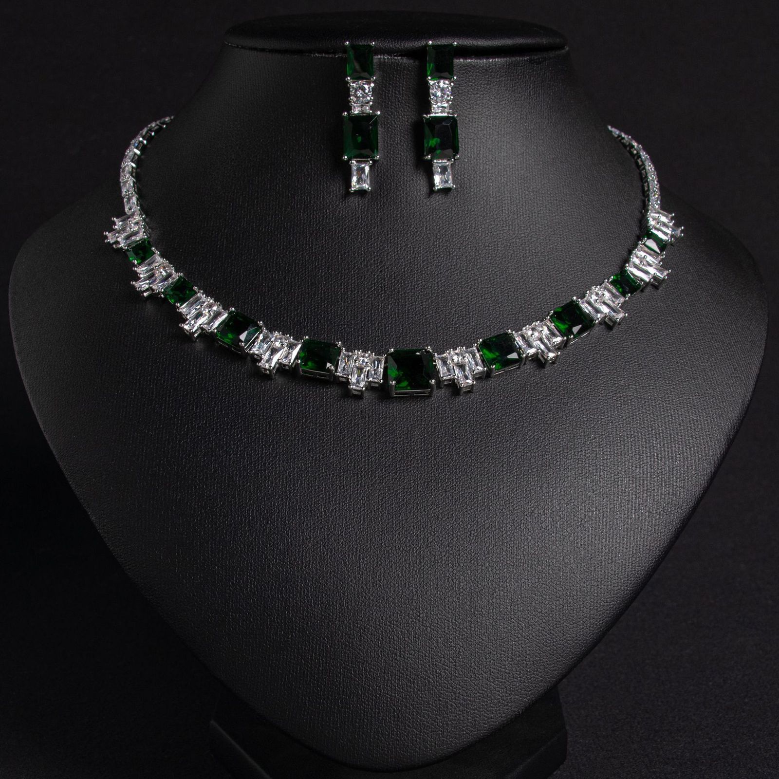 New Luxury Ice Flower Cut Zircon Color Treasure Necklace Set Wedding Dress Accessories Banquet Zircon Jewelry 241115