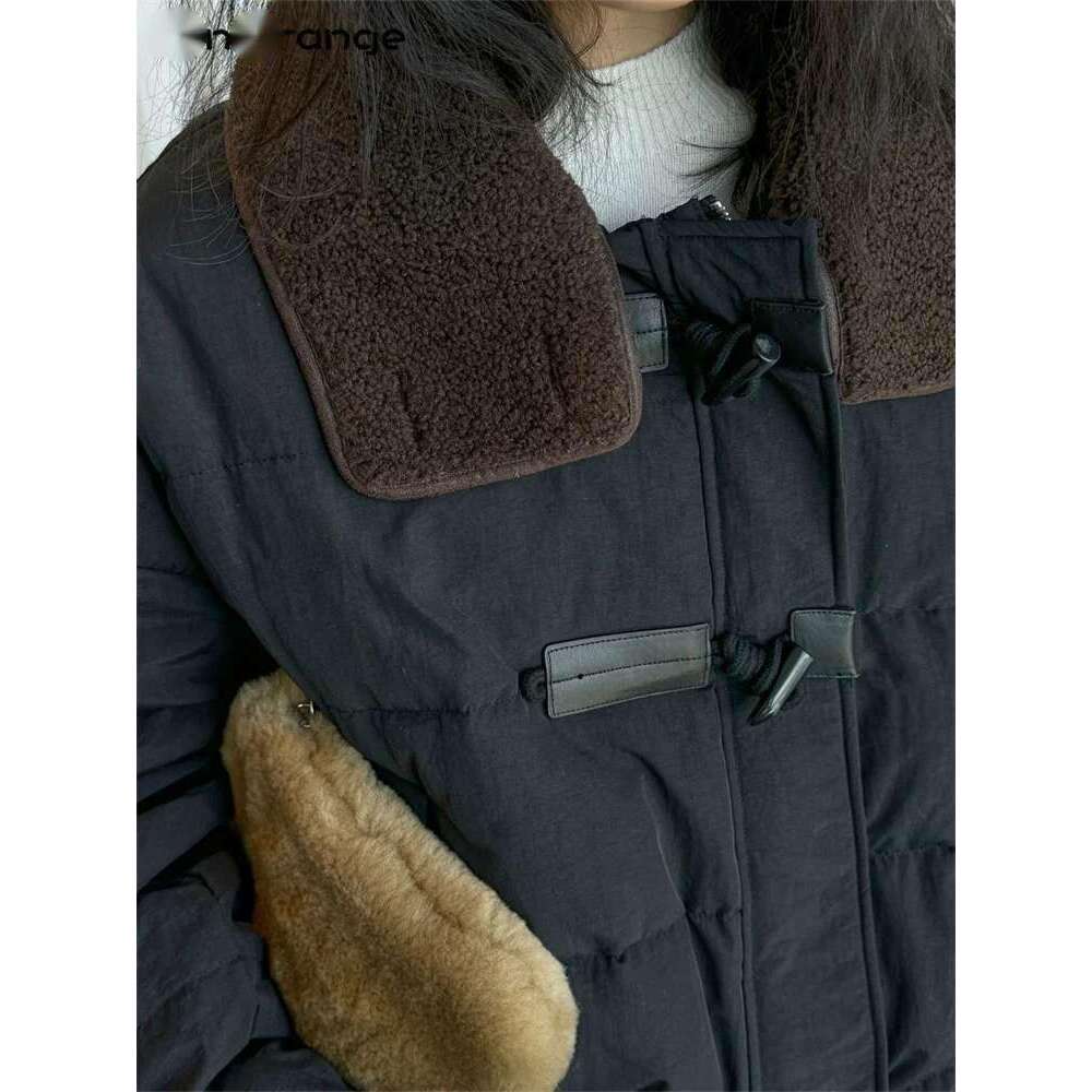 Hanorange 2024 Winter Fake Lambswool Collar Horn Button Padded Women Loose Silhouette Short Down Jacket Black