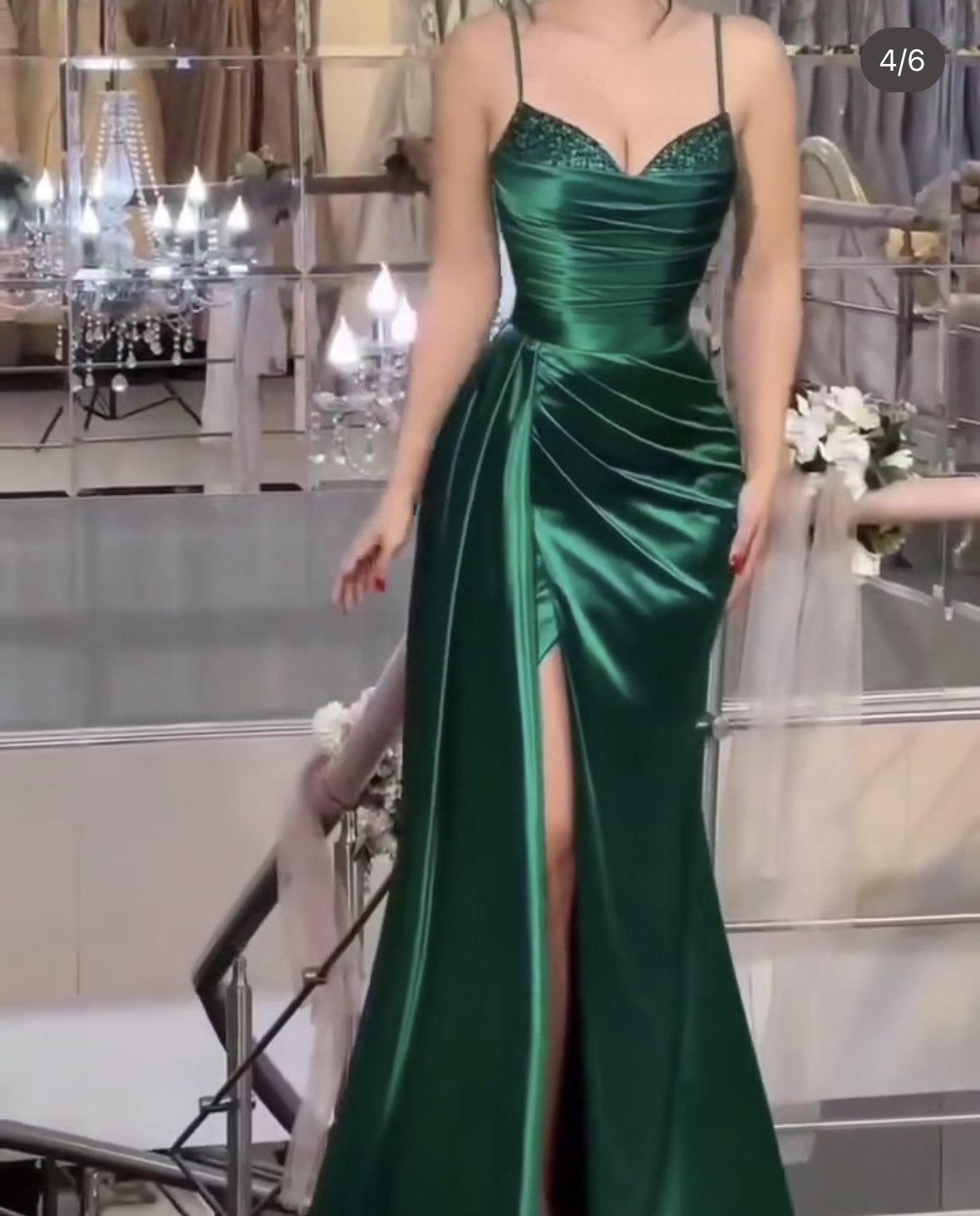 Spaghetti Straps Mermaid Prom Dresses Side Slit Sexy Emerald Green Satin Special Occasion Gowns Beaded Sweetheart Neckline Sleeveless Pageant Evening 