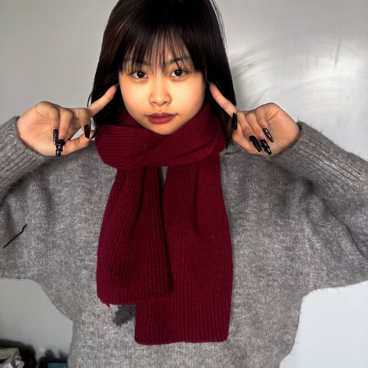 T179 new knitted scarf 2025 Korean wool warm thickened student winter solid color neck scarf versatile couple