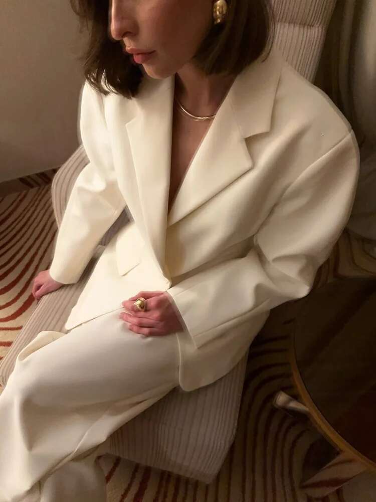 Chic Elegant White Waist Cinched Lapel Suit Jacket Fashion Casual Solid Color Single Breasted Coat New 2025 Ladies Street Coats
