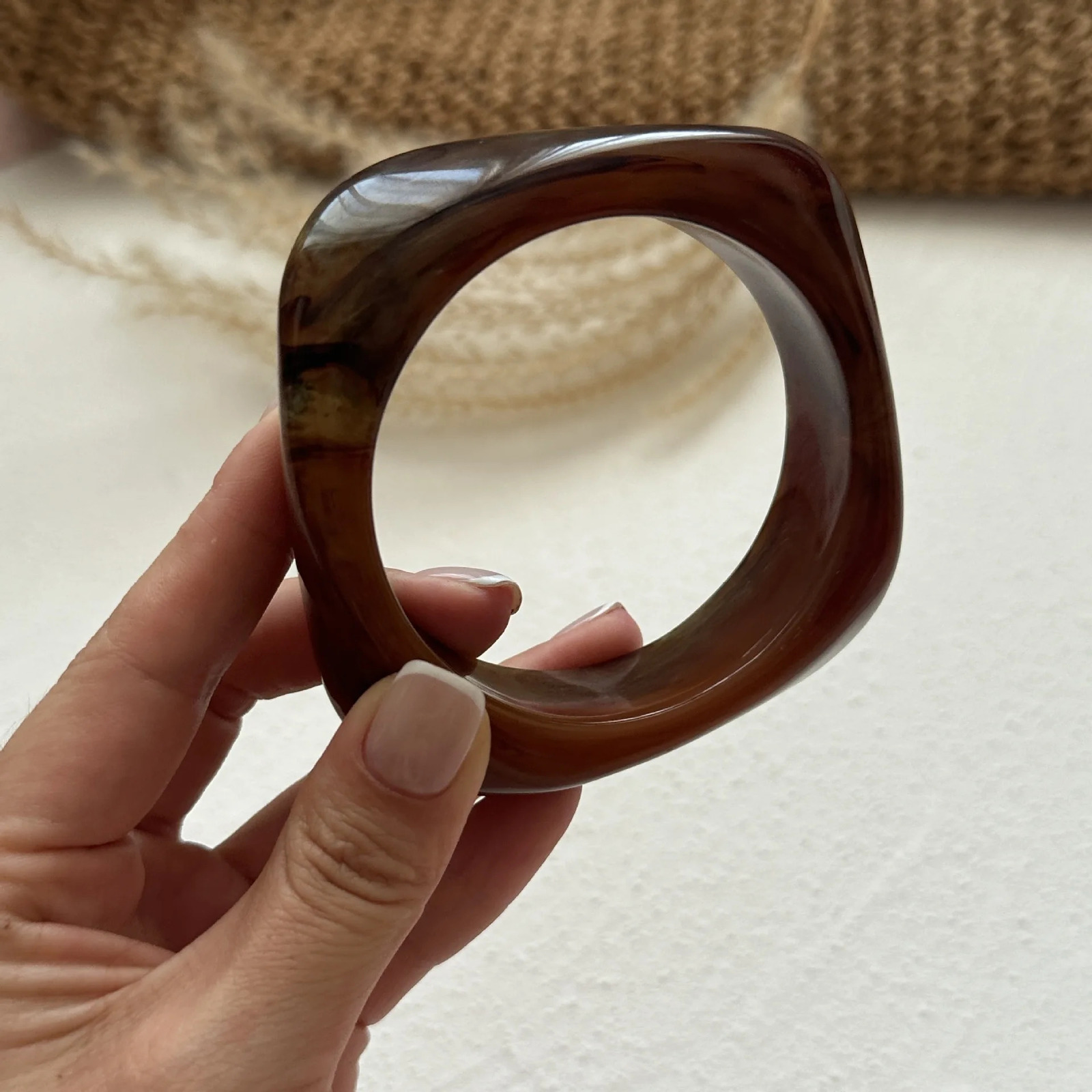 Boho Coffee Irregular Acrylic Resin Chunky Bangles for Women on Hand Goth Geometric Metal Charm Bracelets Couple Jewelry Gift 250225