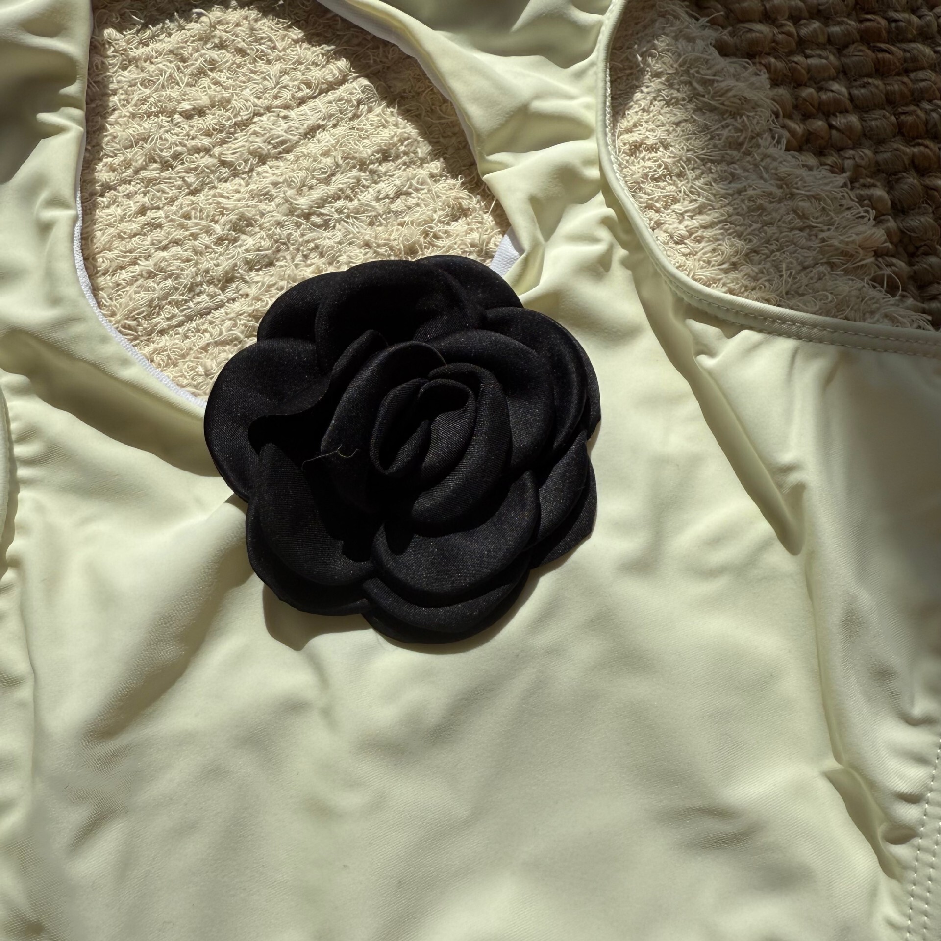 2025 new color blocking floral accessories one-piece slim fit lace up hollow sexy backless bikini swimsuit