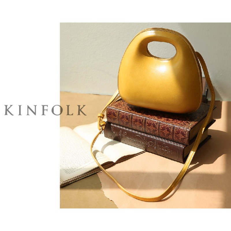 Elegant Small Round Egg Bag - Fashionable Shoulder Messenger for Everyday Use
