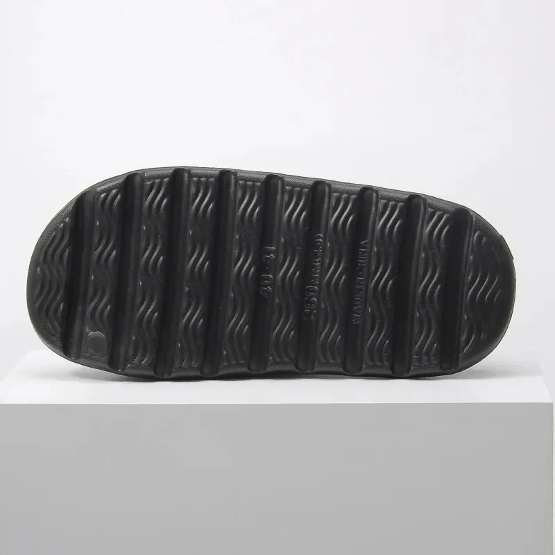 Soft Slippers Feel Like Stepping On New Shit Thick Soled Summer New Non Slip Wearing Sandals Hot Relaxation Breathable Lightweight House