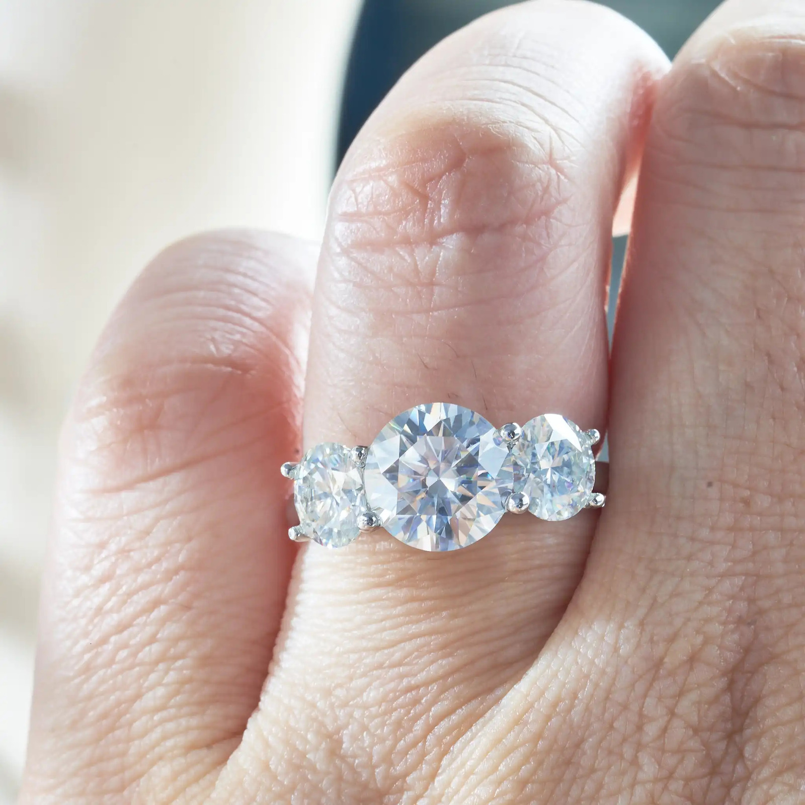 Real 2-4ct ring D-color round 3-stone wedding engagement commitment ring 925 sterling silver womens exquisite jewelry 250220