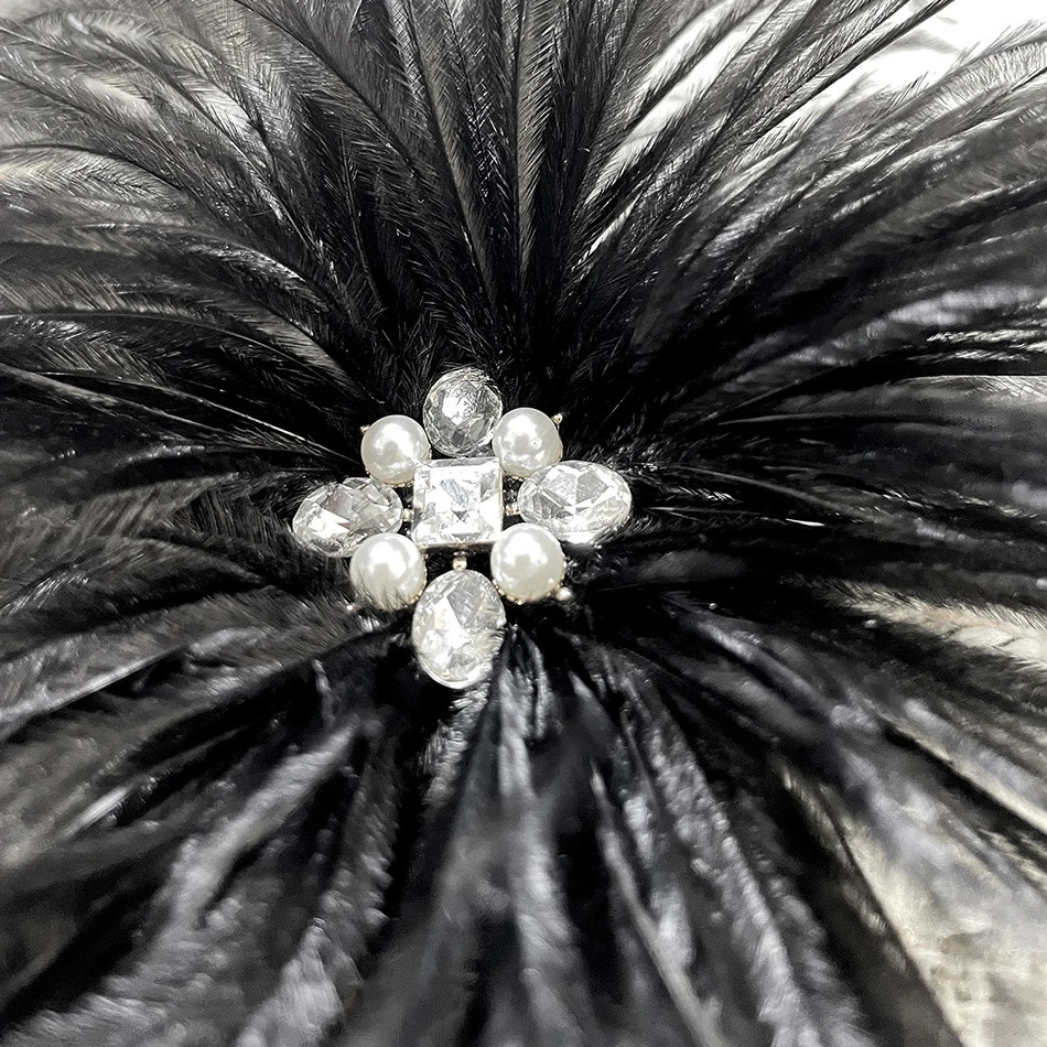 2024 Fashion Vintage Party Dress Big Brooch Hair Decoration Rhinestone Natural Feather Ostrich Hair Christmas Brooch Accessorie 250225