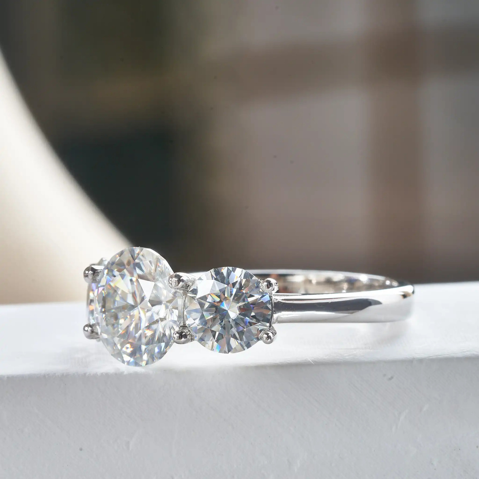 Real 2-4ct ring D-color round 3-stone wedding engagement commitment ring 925 sterling silver womens exquisite jewelry 250220