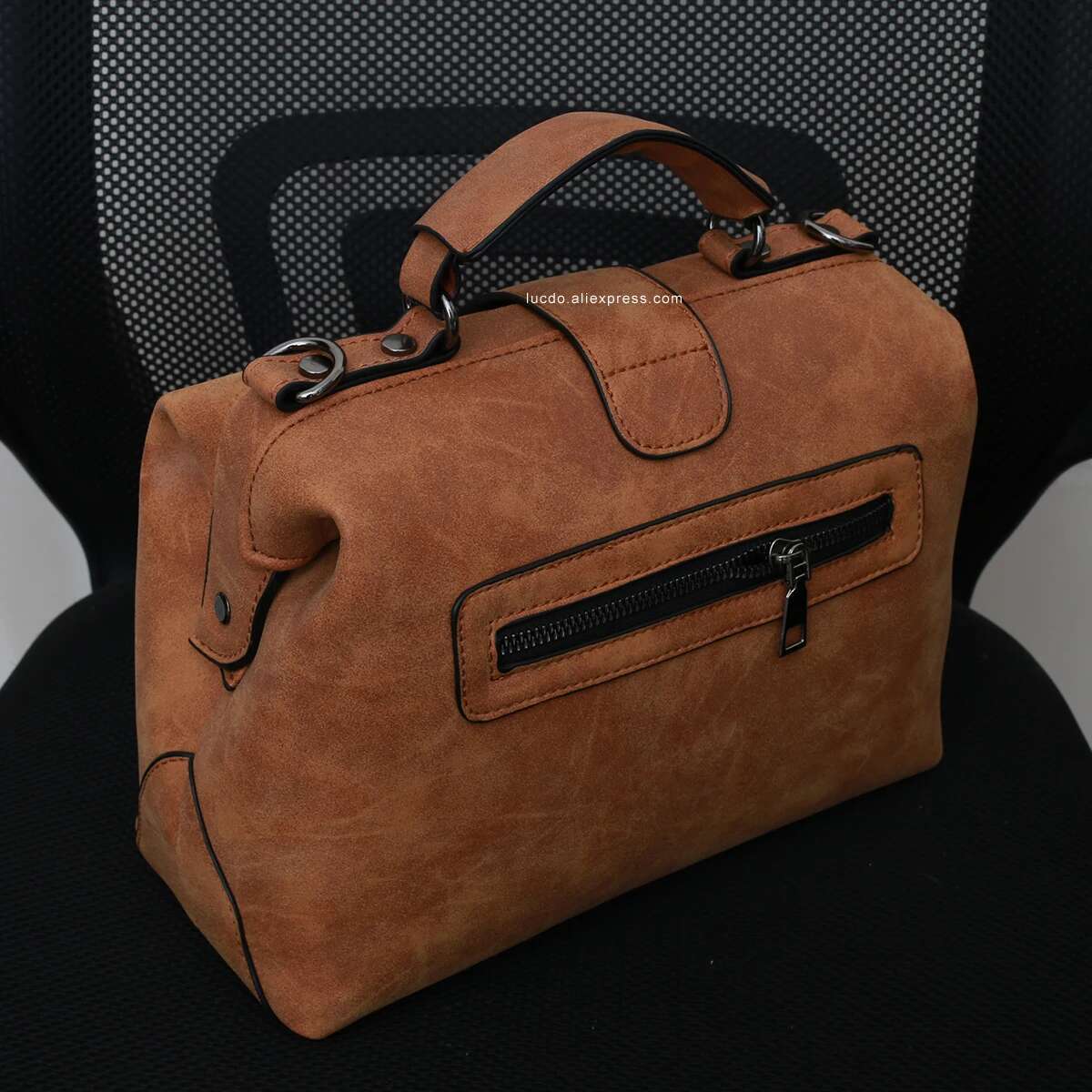 Fashion Plaid Rivets Design Doctor Crossbody Bags For Women new style High Quality PU Leather Tote Solid Color Shoulder Handbags