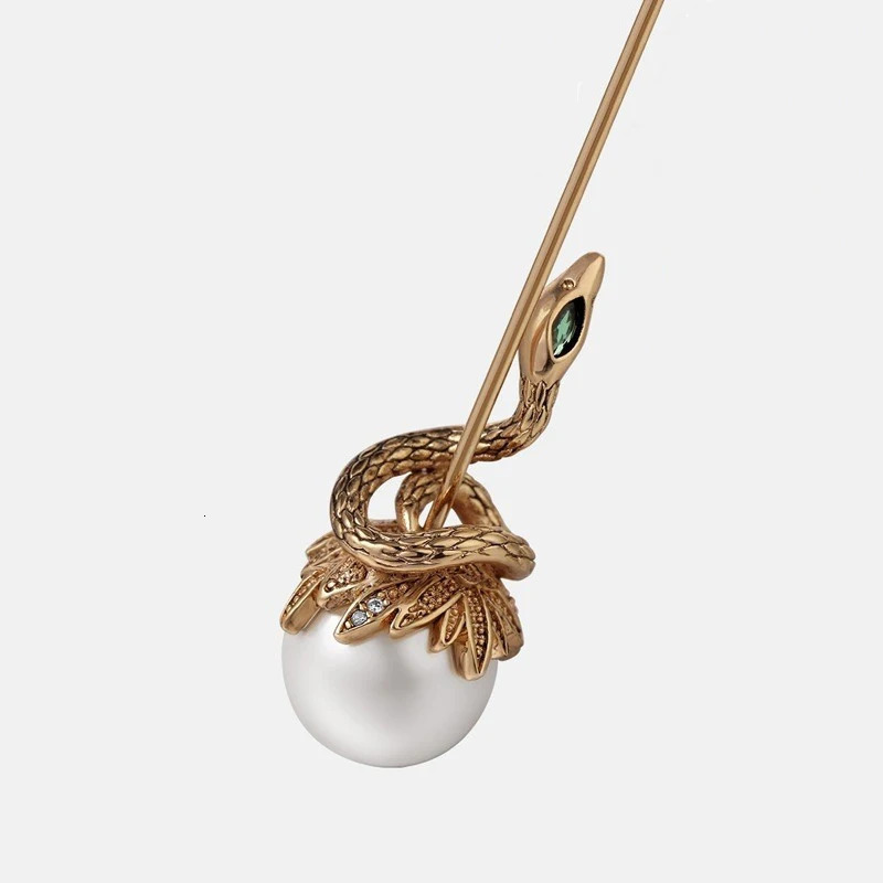 Antique gold craftsmanship retro flower snake brooches for women long pearl broche fashion charms wedding banquet jewelry 250226