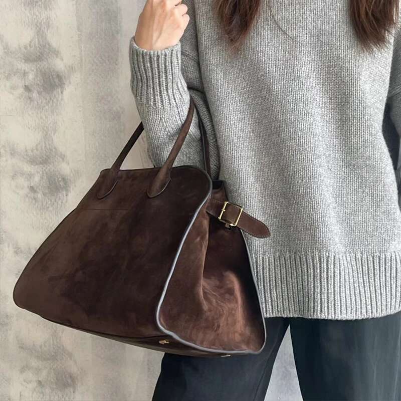 High End Niche Designer Crossbody Bag Outdoor Multifunctional Travel Bag Autumn And Winter New Large Capacity Retro Commuting Handbag Shoulder Bag